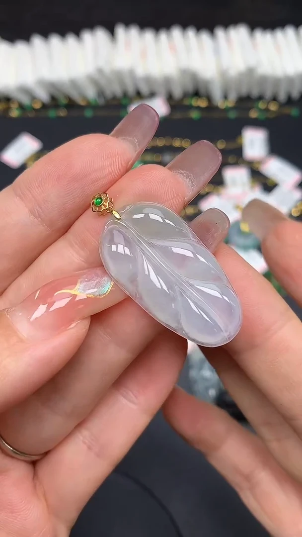 翡翠18K金镶嵌吊坠(不含链)MS193543