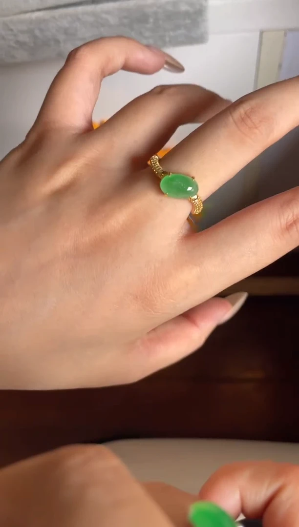 未镶嵌戒指翡翠一物一证一礼盒