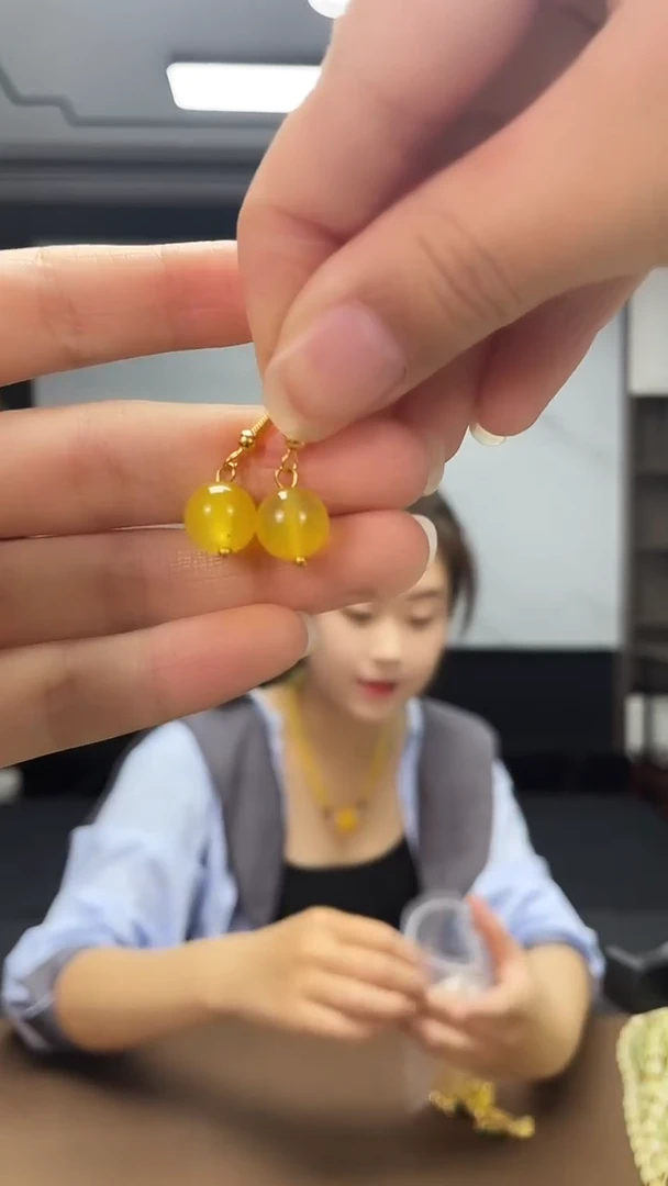 玛瑙/玉髓耳钩未镶嵌多样性发货任意一件