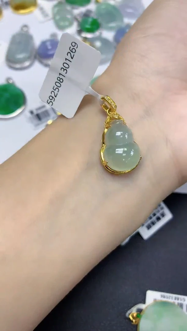 颈饰未镶嵌翡翠天然缅甸翡翠A货多样性发一件