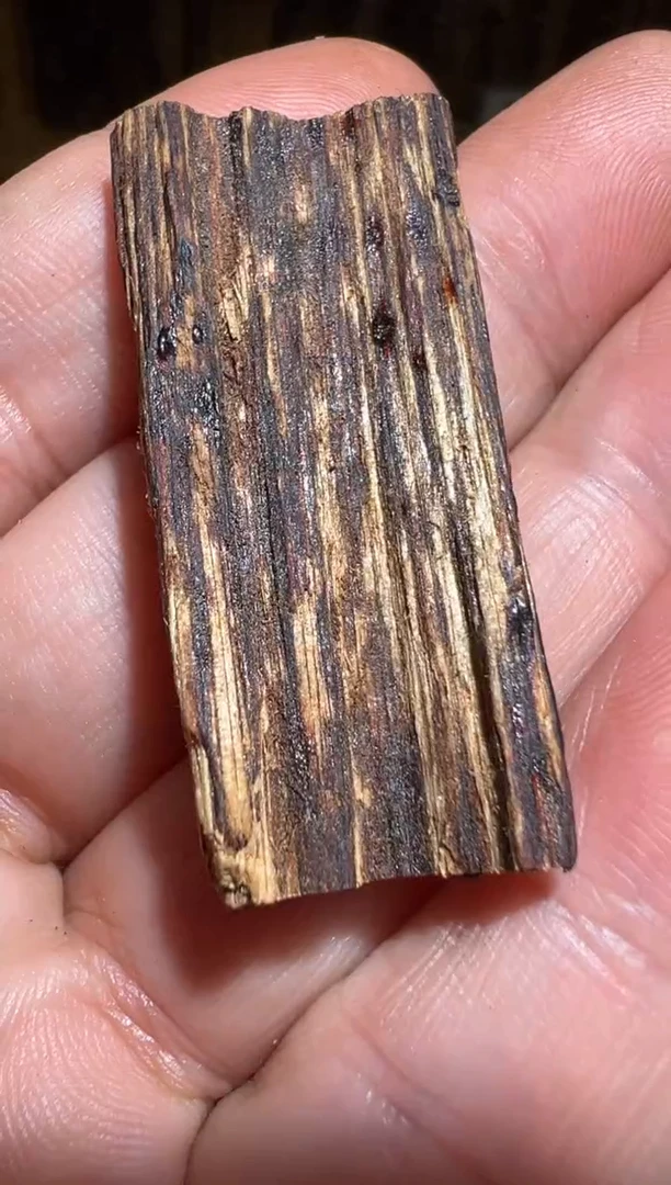 沉香沉香碎屑简*离柬埔寨3.3克