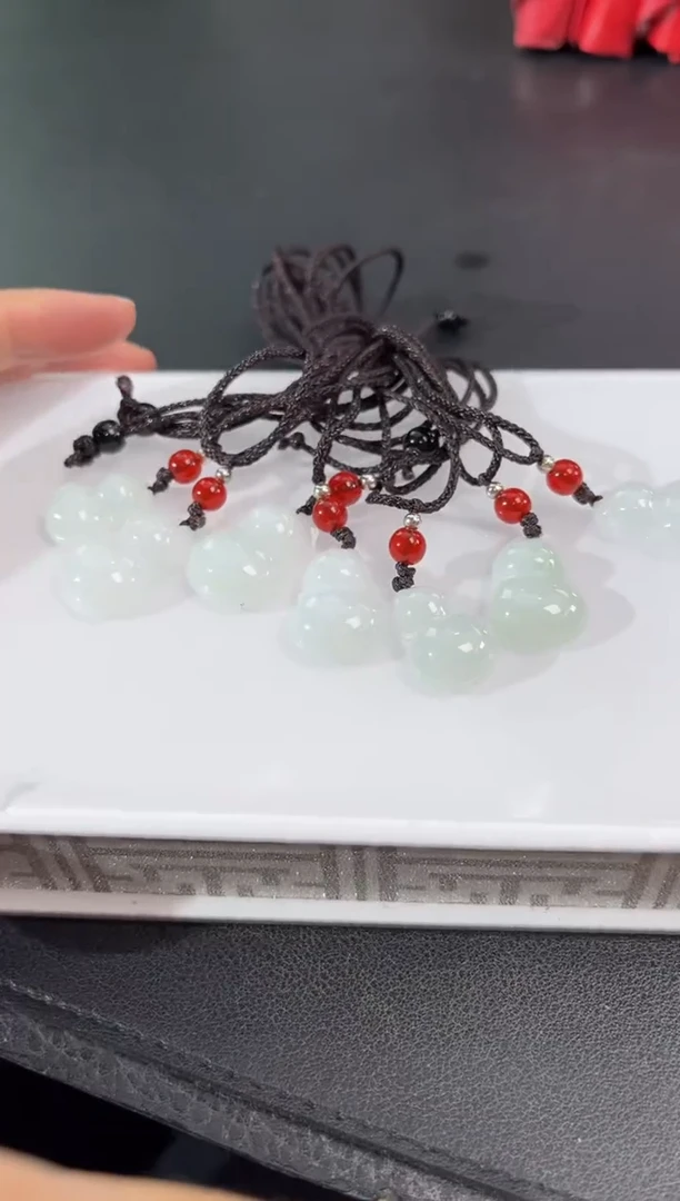 未镶嵌挂件翡翠边城刀客/579154/多样性发一