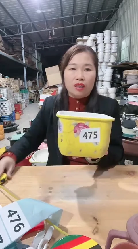 【闪购商品】475瑕疵罐子一个，，