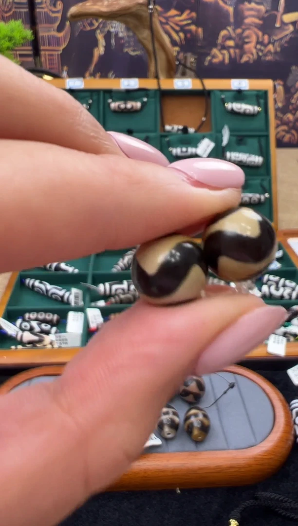 玛瑙/玉髓吊坠(不含链)未镶嵌51.（微瑕随机发货）