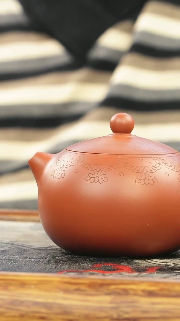 茶壶红泥150CC朱泥刻绘小西施