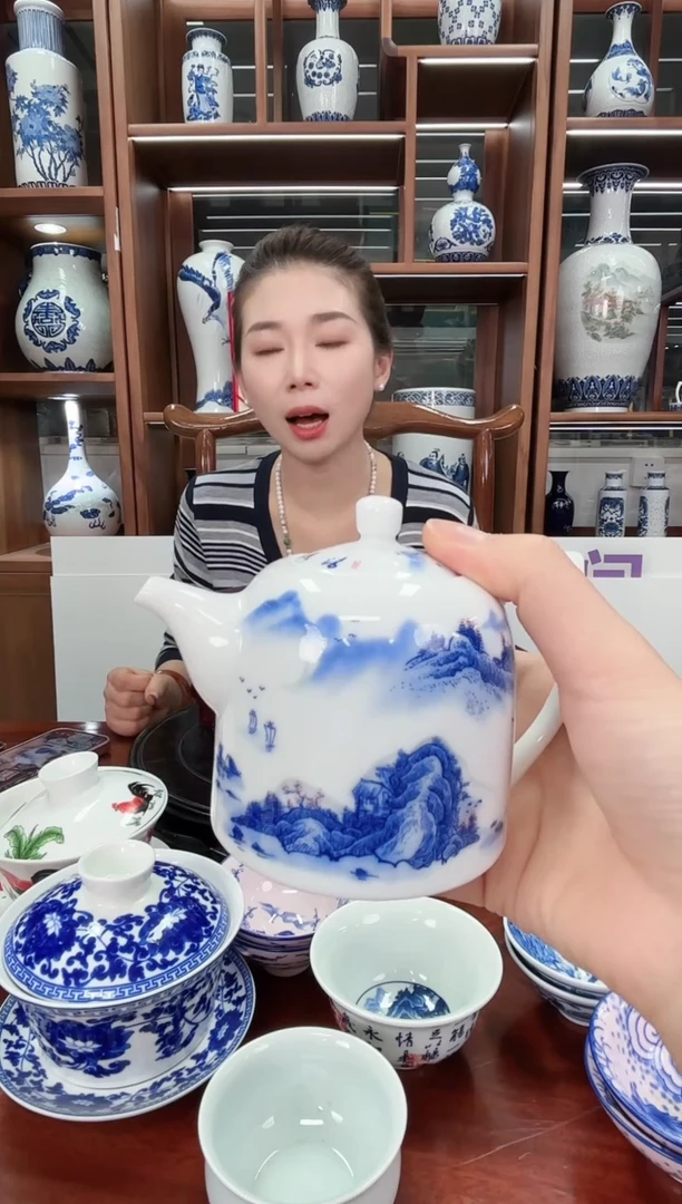 A21景德镇青花千里江山茶壶