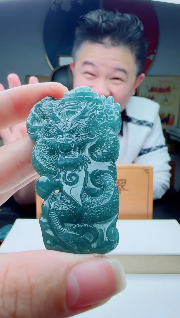 颈饰未镶嵌翡翠多样性发其一