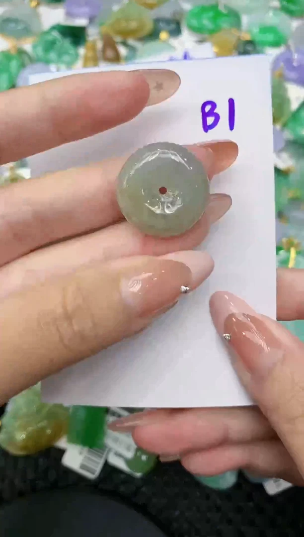 【闪购商品】翡翠颈饰未镶嵌111111111