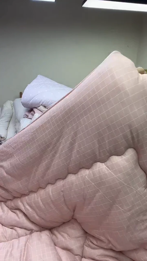 95%以上针织棉冬被150*200 非纯棉