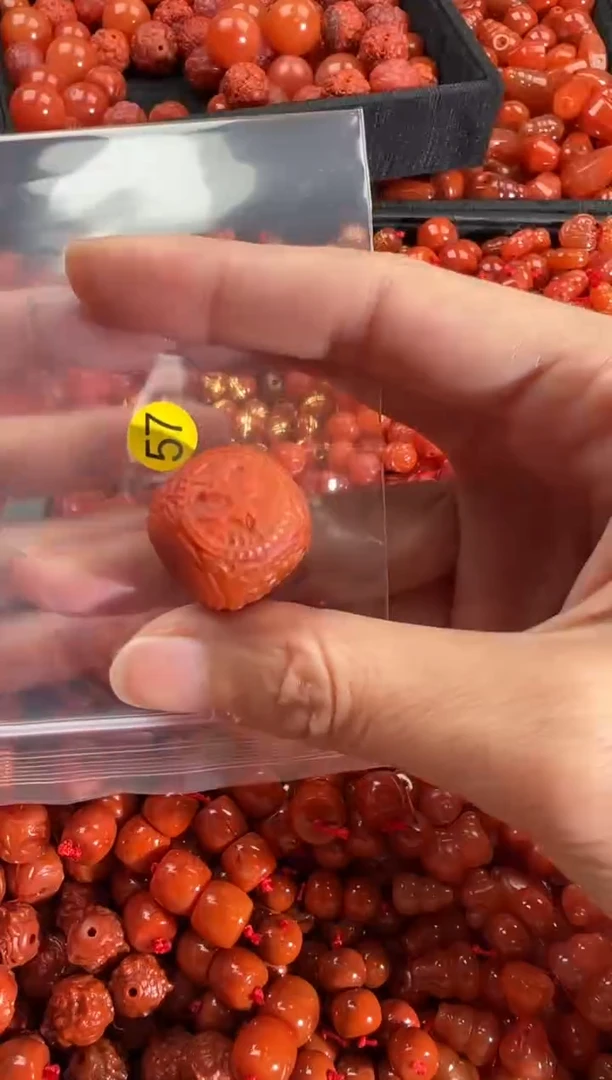 【闪购商品】南红玛瑙颈饰未镶嵌1