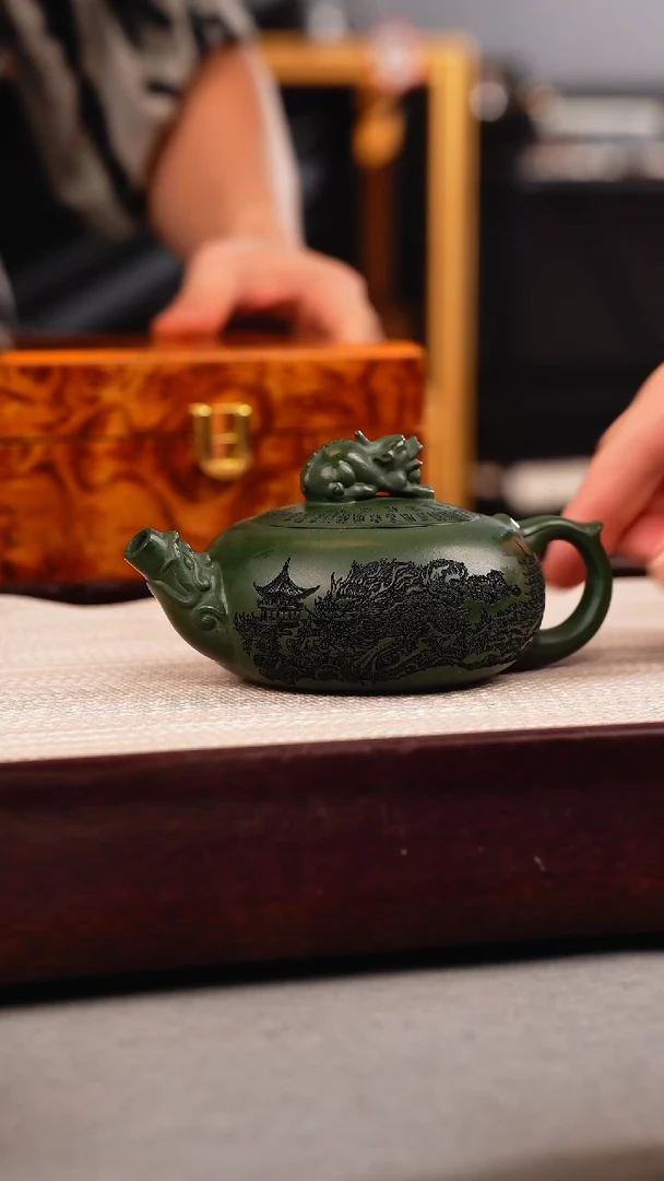 茶壶紫砂绿泥 天官赐福 刻绘
