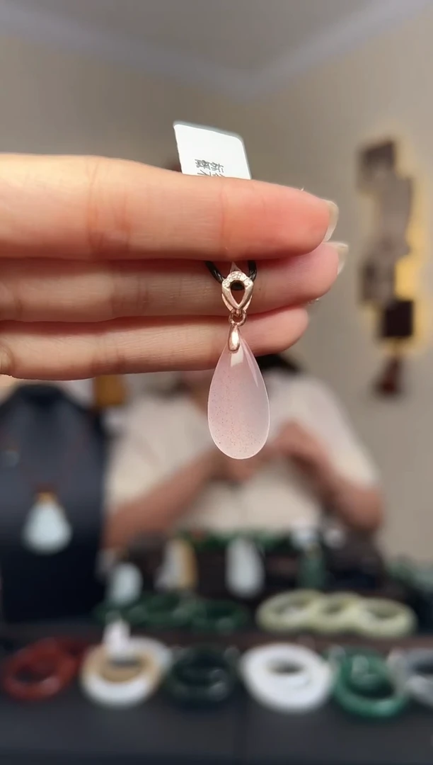 颈饰银S925镶嵌南红玛瑙23*11*6 水滴