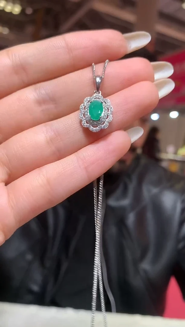 吊坠(赠链)银S925镶嵌祖母绿【宝石世家严选】