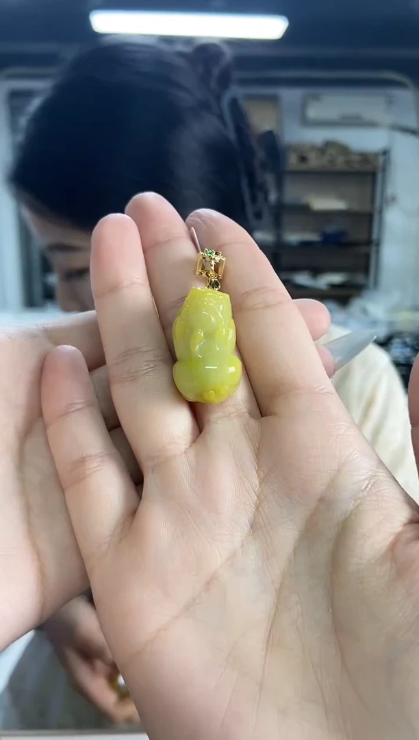 翡翠未镶嵌吊坠(不含链)多样性发其一颜色微差