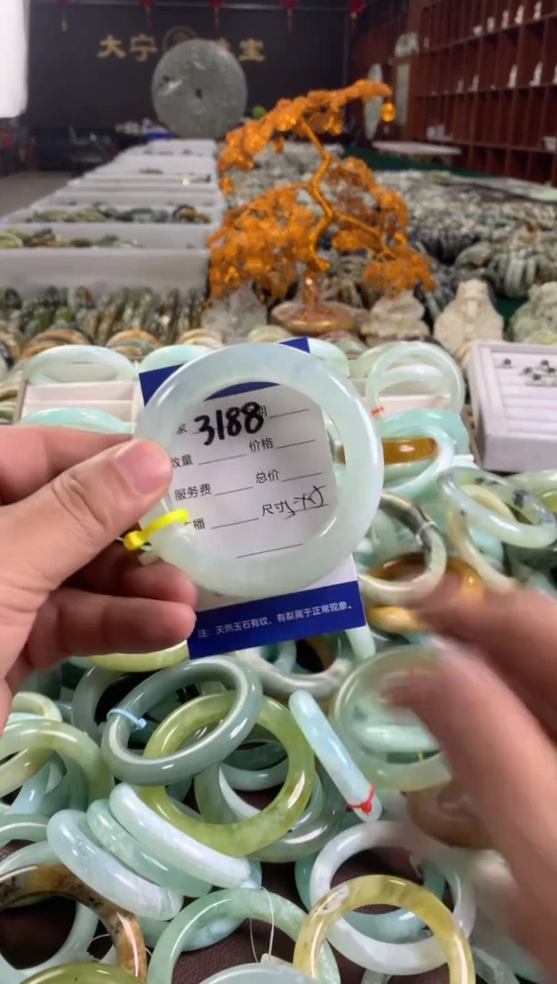 蛇纹石玉未镶嵌手镯3188
