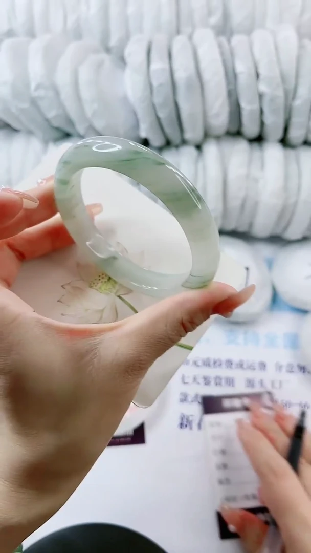 【闪购商品】石英质玉手镯未镶嵌0011783990-多样性发货