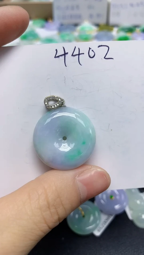 翡翠未镶嵌颈饰天然缅甸翡翠A货