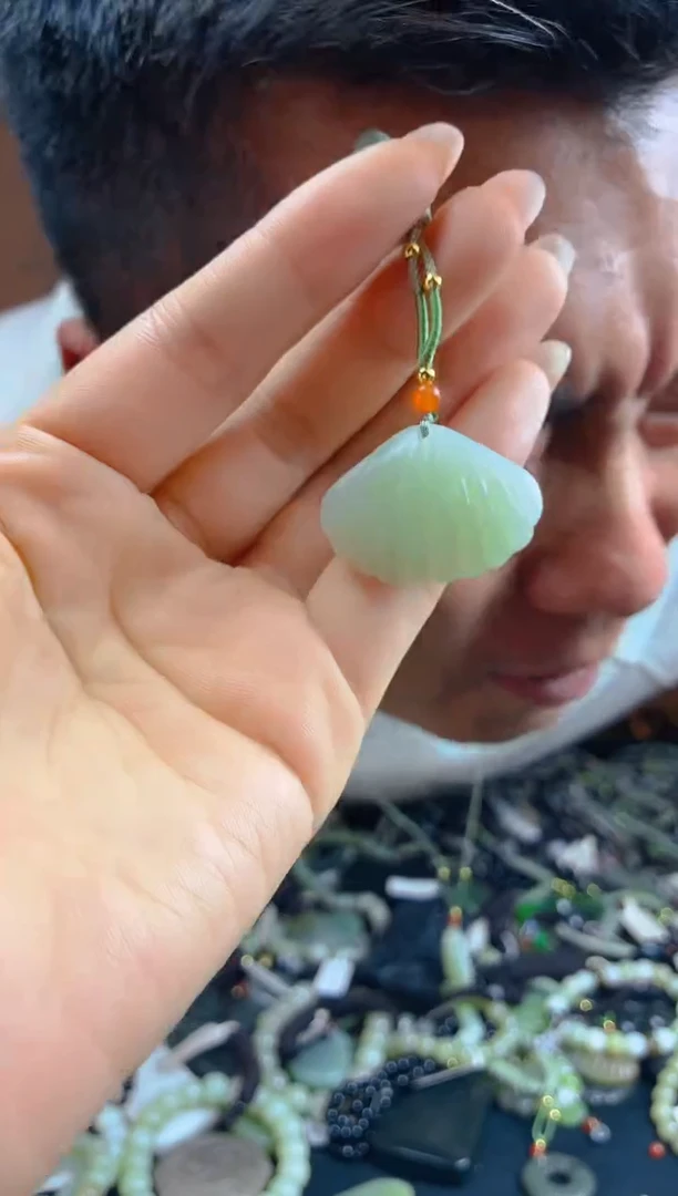 和田玉未镶嵌颈饰多样性发货，拍一发一