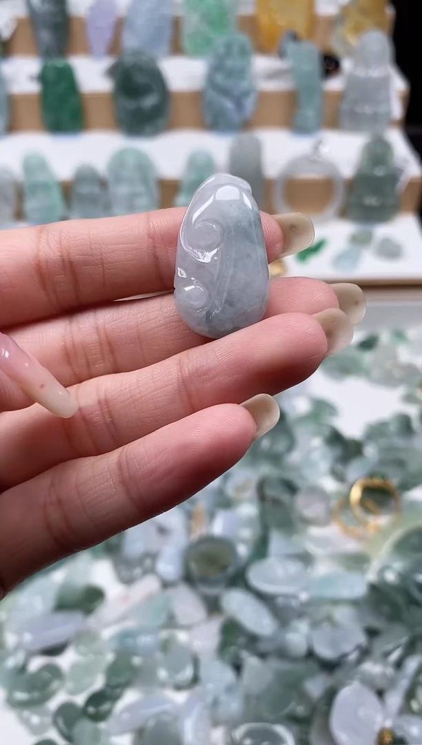 翡翠未镶嵌颈饰吊坠55