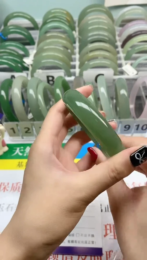 石英质玉手镯未镶嵌008-56