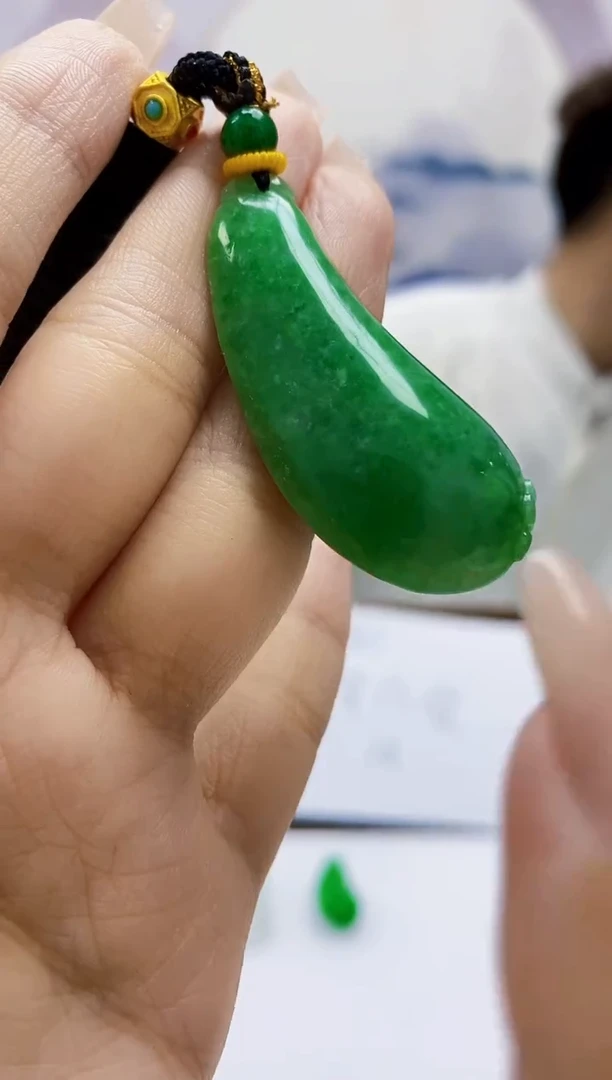 定制翡翠未镶嵌4868xx-毛货挂件97
