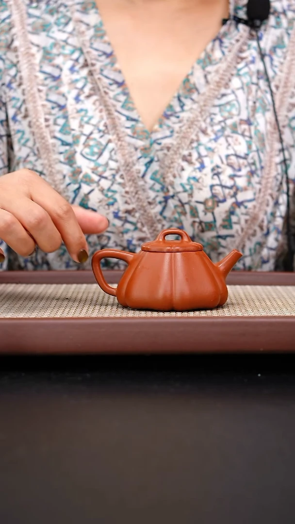 茶壶紫砂黄龙山朱泥筋纹石瓢