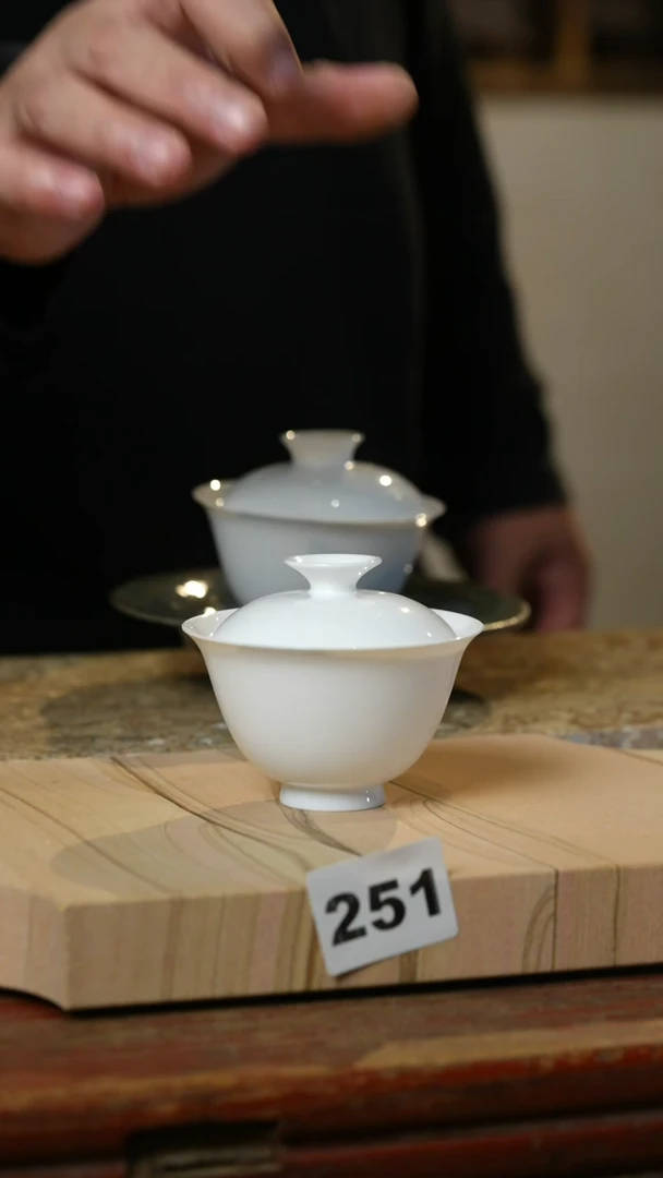 瓷片标题标题标题标题
