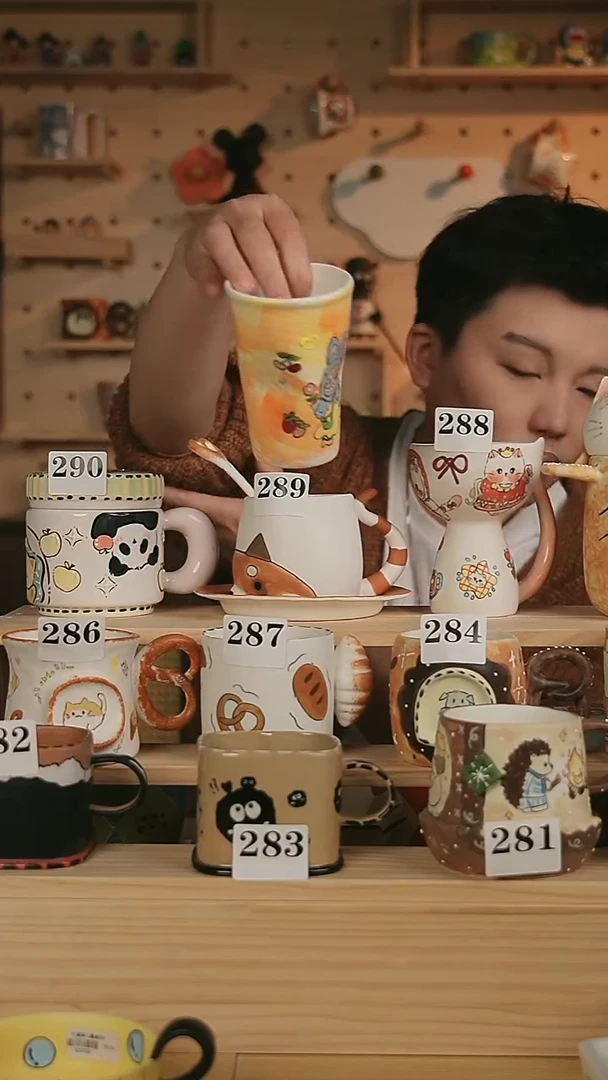 陶瓷景德镇陶瓷手工手绘拉布布