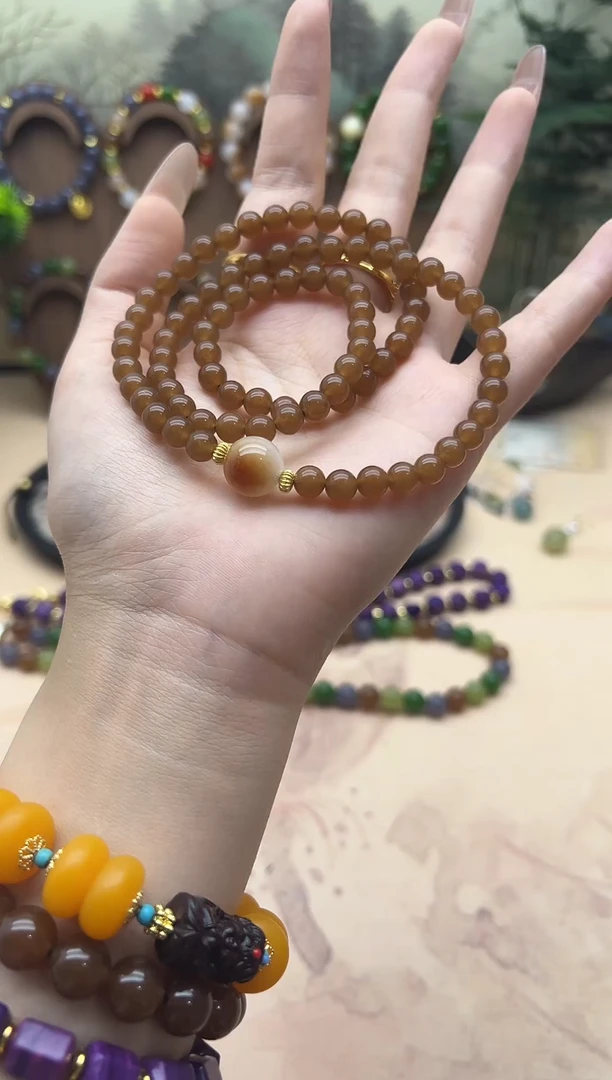 颈饰未镶嵌和田玉（糖玉）1