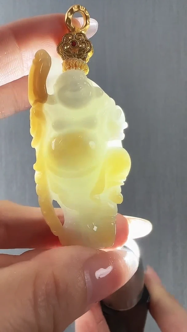 颈饰未镶嵌翡翠佛公