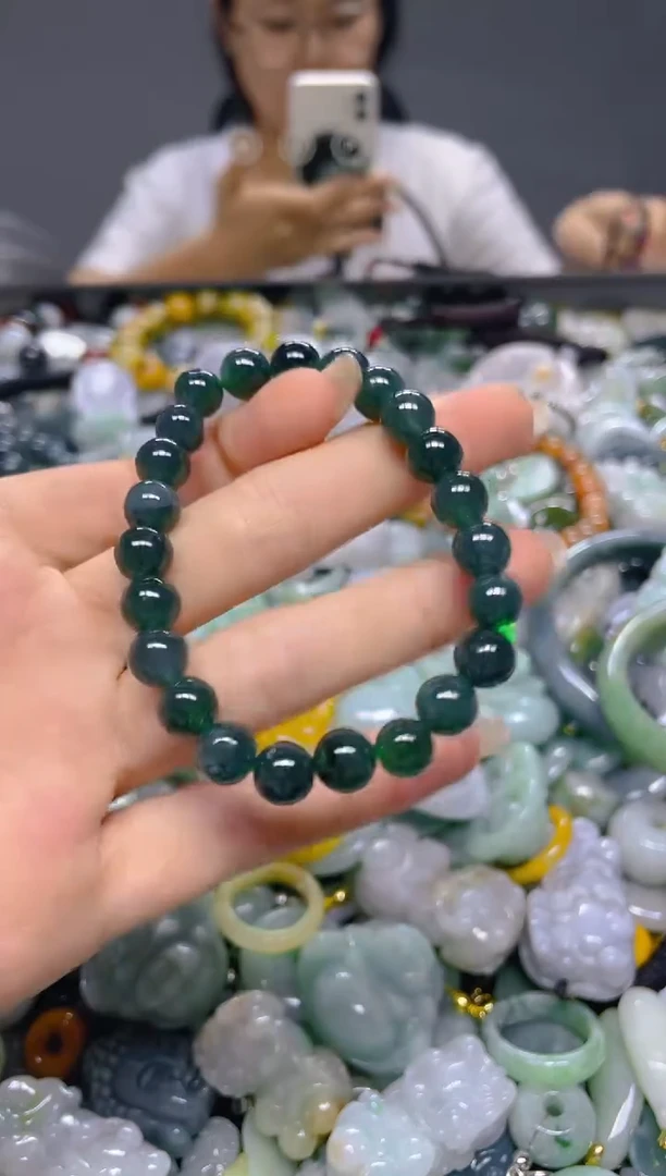 颈饰未镶嵌翡翠8MM/G/翡翠A货，一件也是批发价