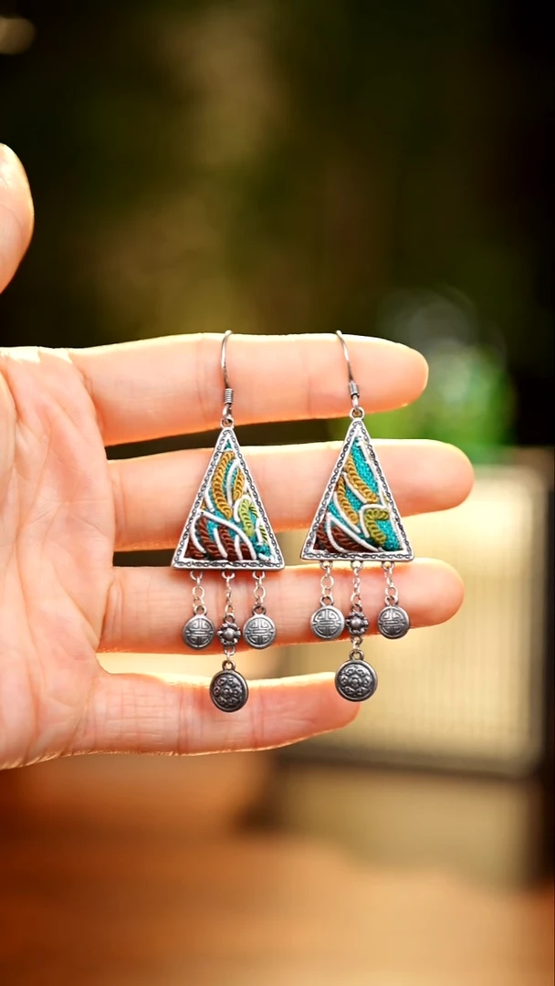 刺绣私人定制苗族手工A387