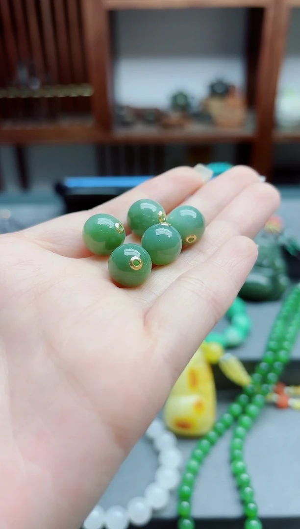 和田玉18K金镶嵌颈饰18K金碧玉单珠吊坠YX赠链多样性发其一