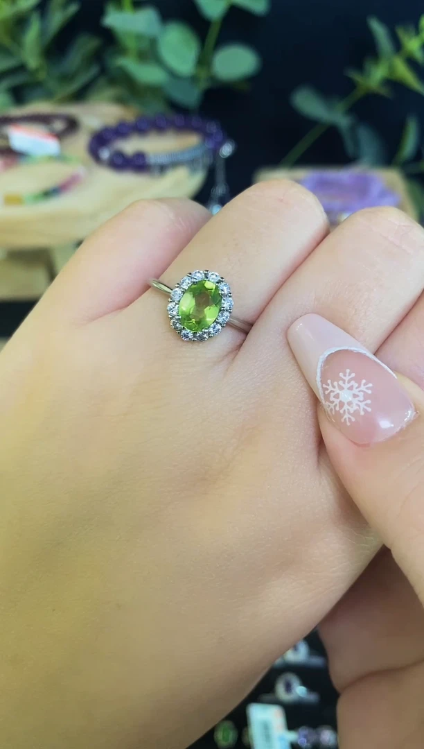 【闪购商品】橄榄石戒指银S925镶嵌戒指