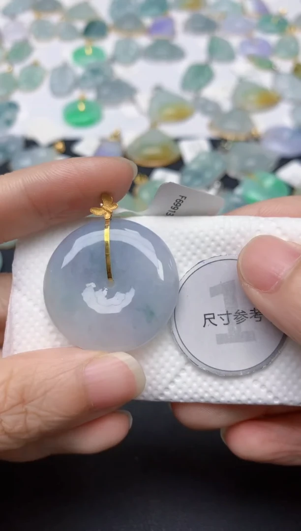 翡翠18K金镶嵌颈饰天然缅甸A货翡翠