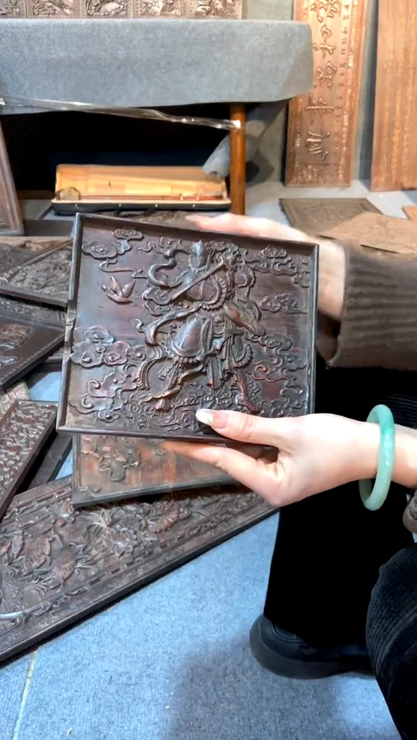 【闪购商品】木紫檀雕刻一物一拍以直播间为准