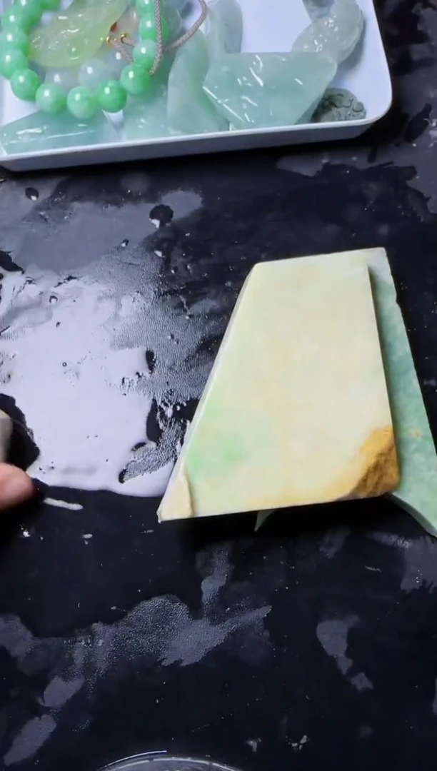 【闪购商品】翡翠颈饰未镶嵌082翡翠