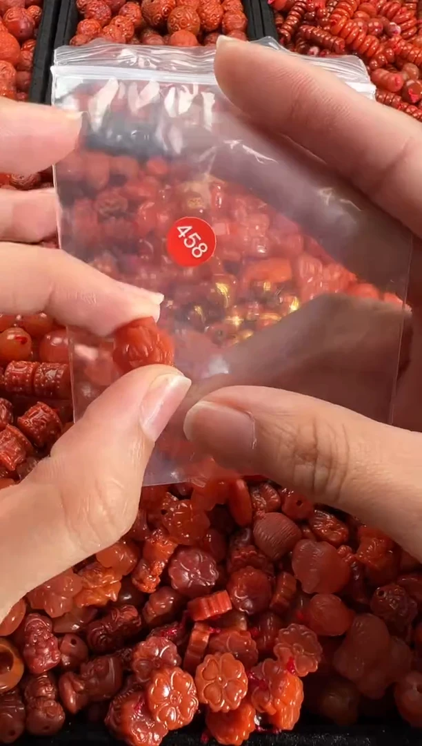 【闪购商品】南红玛瑙颈饰未镶嵌1