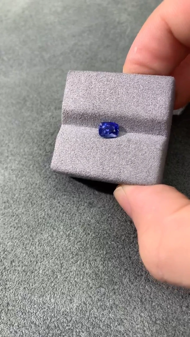 裸石蓝宝石矢车菊 1.08CT