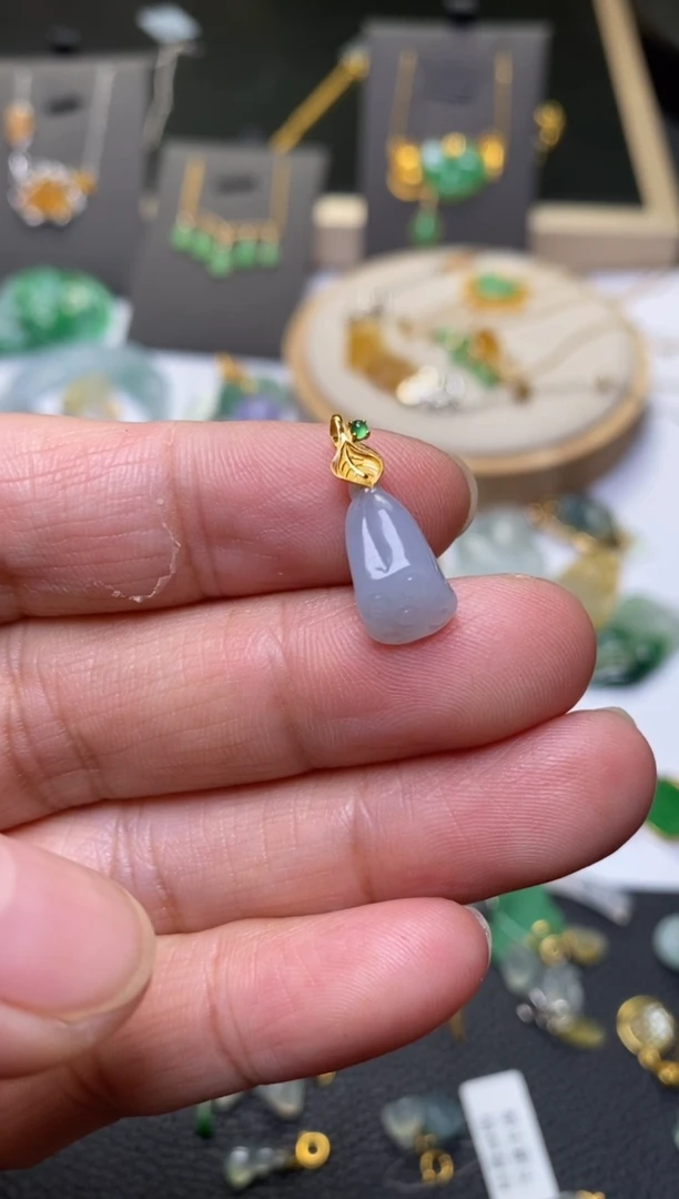 翡翠18K金镶嵌颈饰净货35251