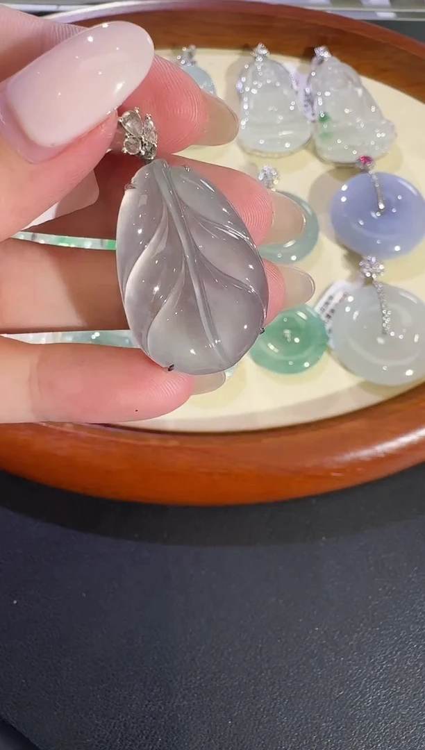 吊坠(不含链)18K金镶嵌翡翠【源头工厂】钻石镶嵌