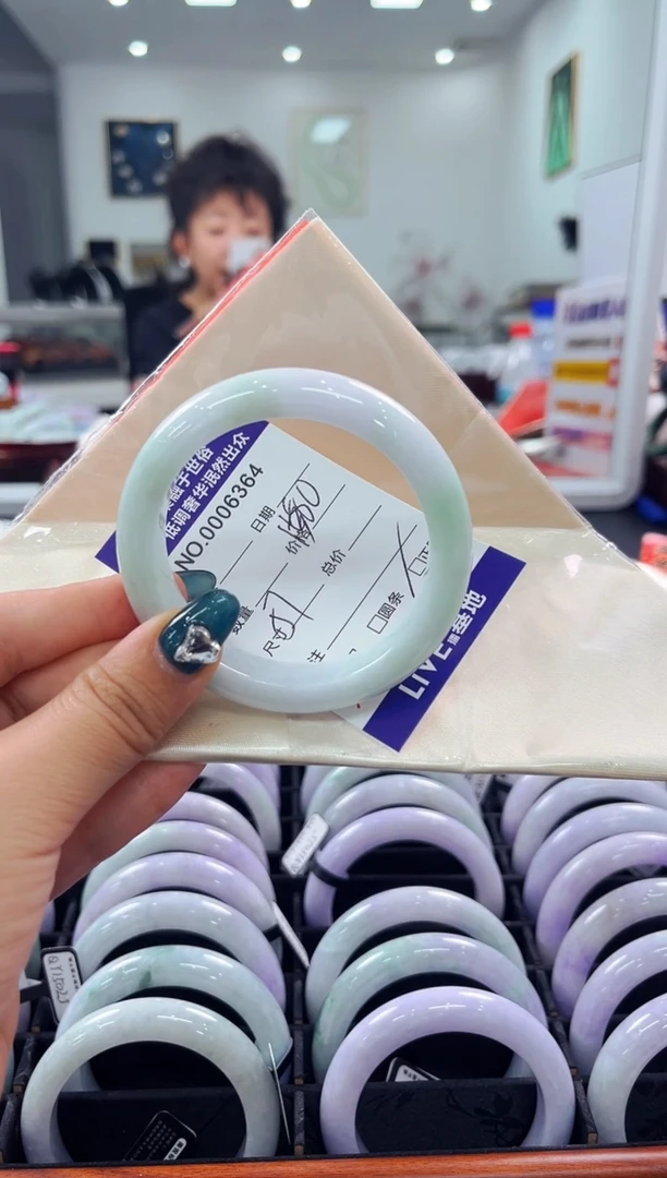 翡翠手镯未镶嵌天然缅甸A货翡翠