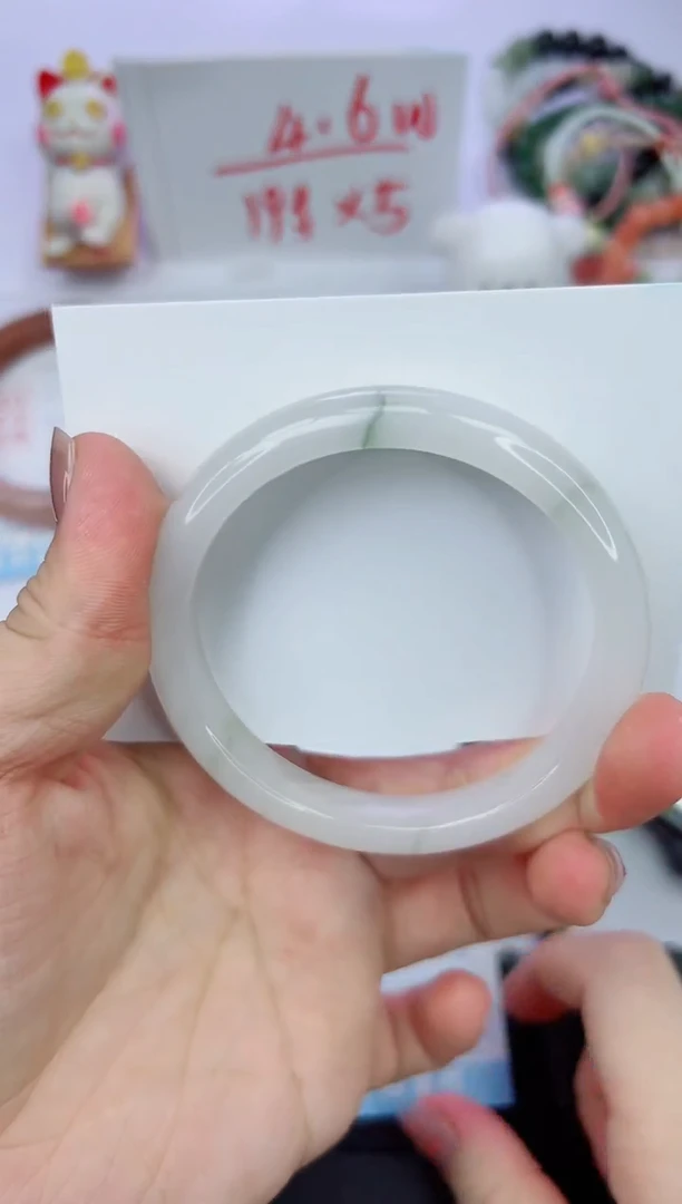 【闪购商品】石英质玉手镯未镶嵌260-59