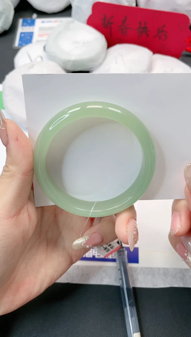 【闪购商品】石英质玉手镯未镶嵌09-58