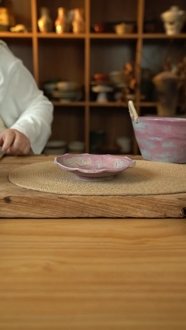 紫色系列的6英寸不规则花边碟子1个