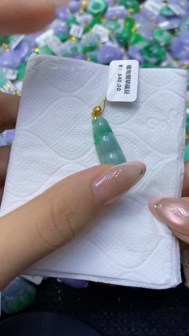 颈饰未镶嵌翡翠天然缅甸翡翠A货