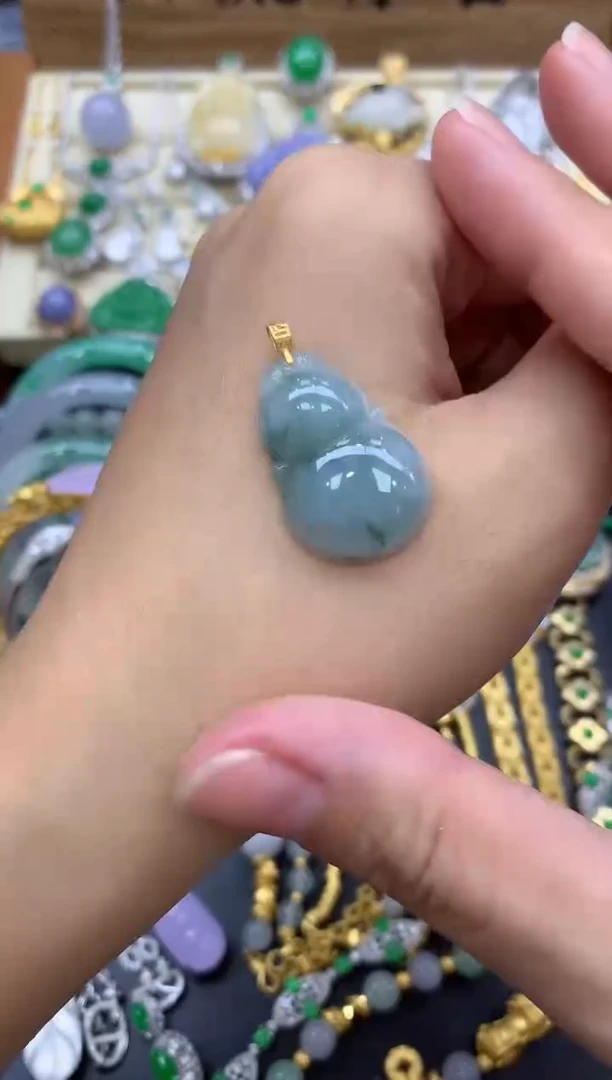 翡翠18K金镶嵌颈饰226-中国好珍宝