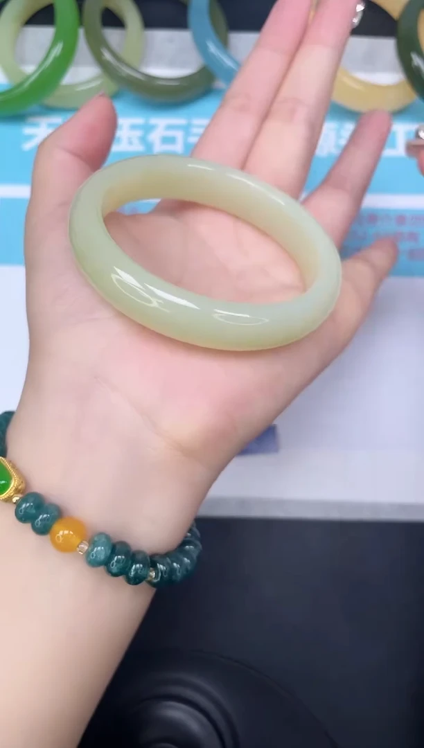 未镶嵌手镯石英质玉47/5960