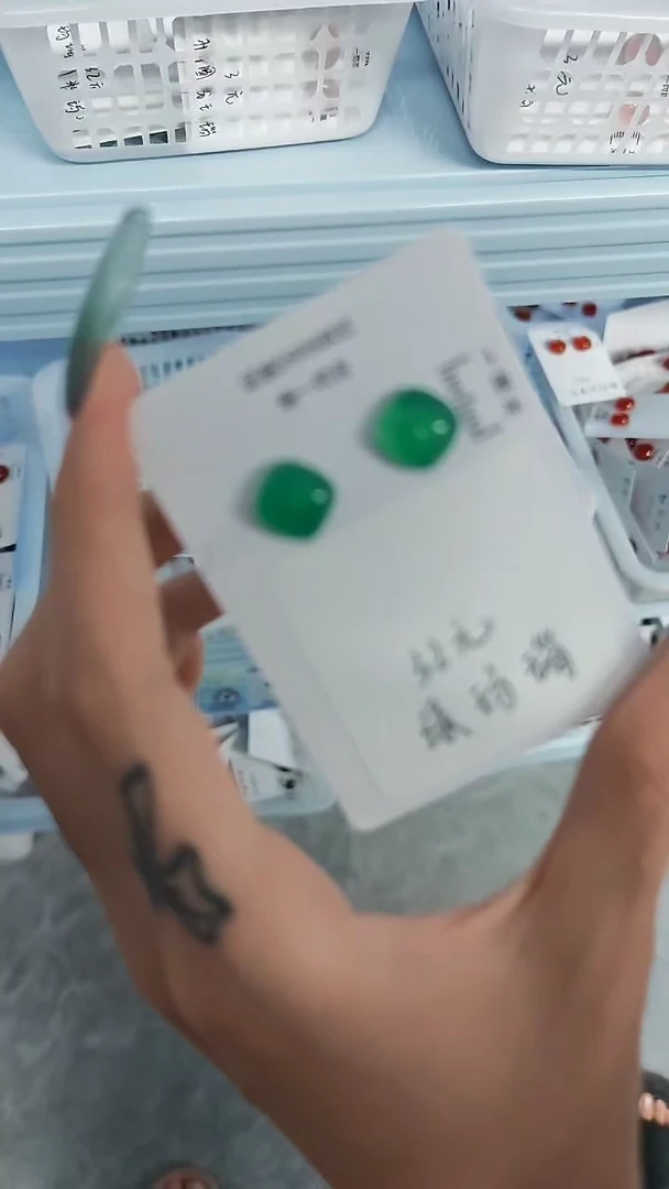 水晶耳饰足银镶嵌（多样性发货）可联系客服挑选