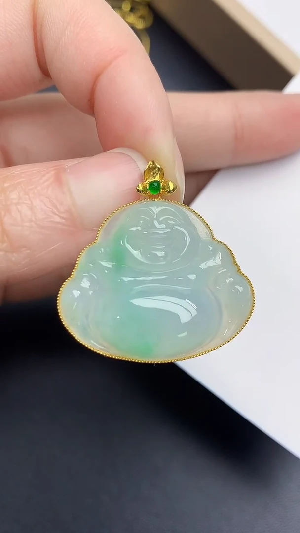 颈饰18K金镶嵌翡翠天然缅甸A货百元以上9元证书费自理